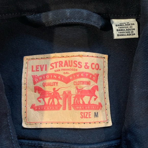 MOVING SALE | NWT Men’s Levi’s Relaxed Fit Trucker Jacket In Black, Size Medium - Picture 2 of 7